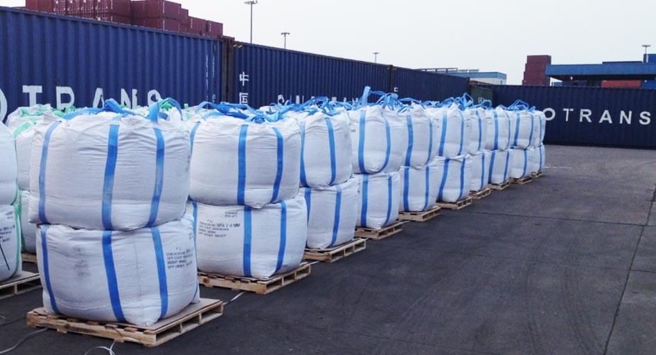 300MT White fused alumina refractory grade grain sizes were shipped to Europe